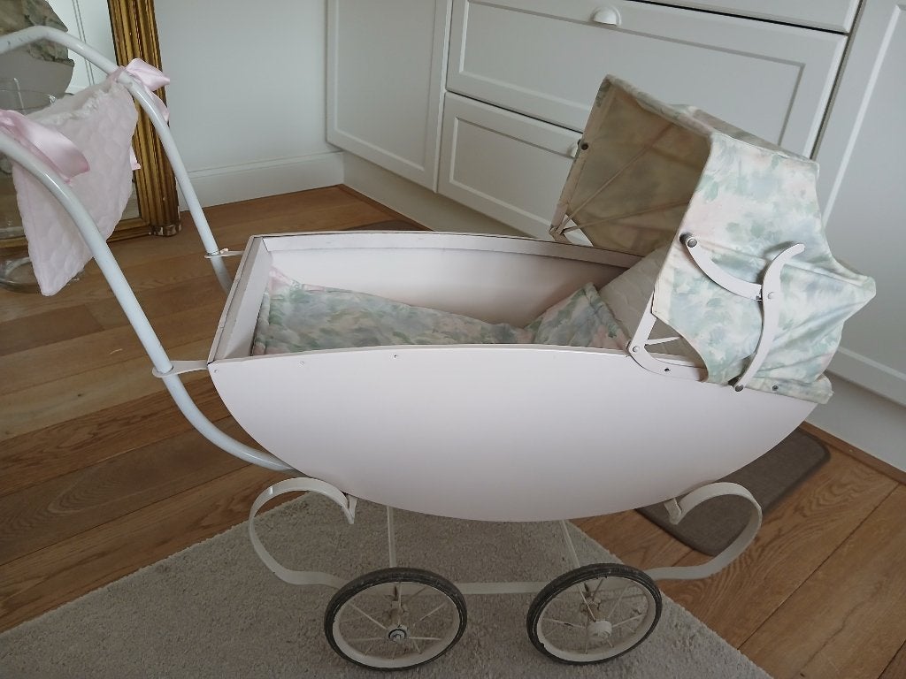 Mooie vintage poppenwagen, Enlèvement