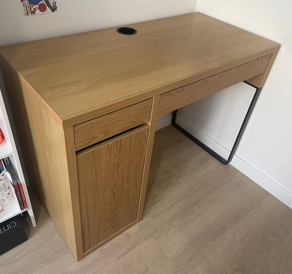 Ikea bureau, Ophalen, Zo goed als nieuw