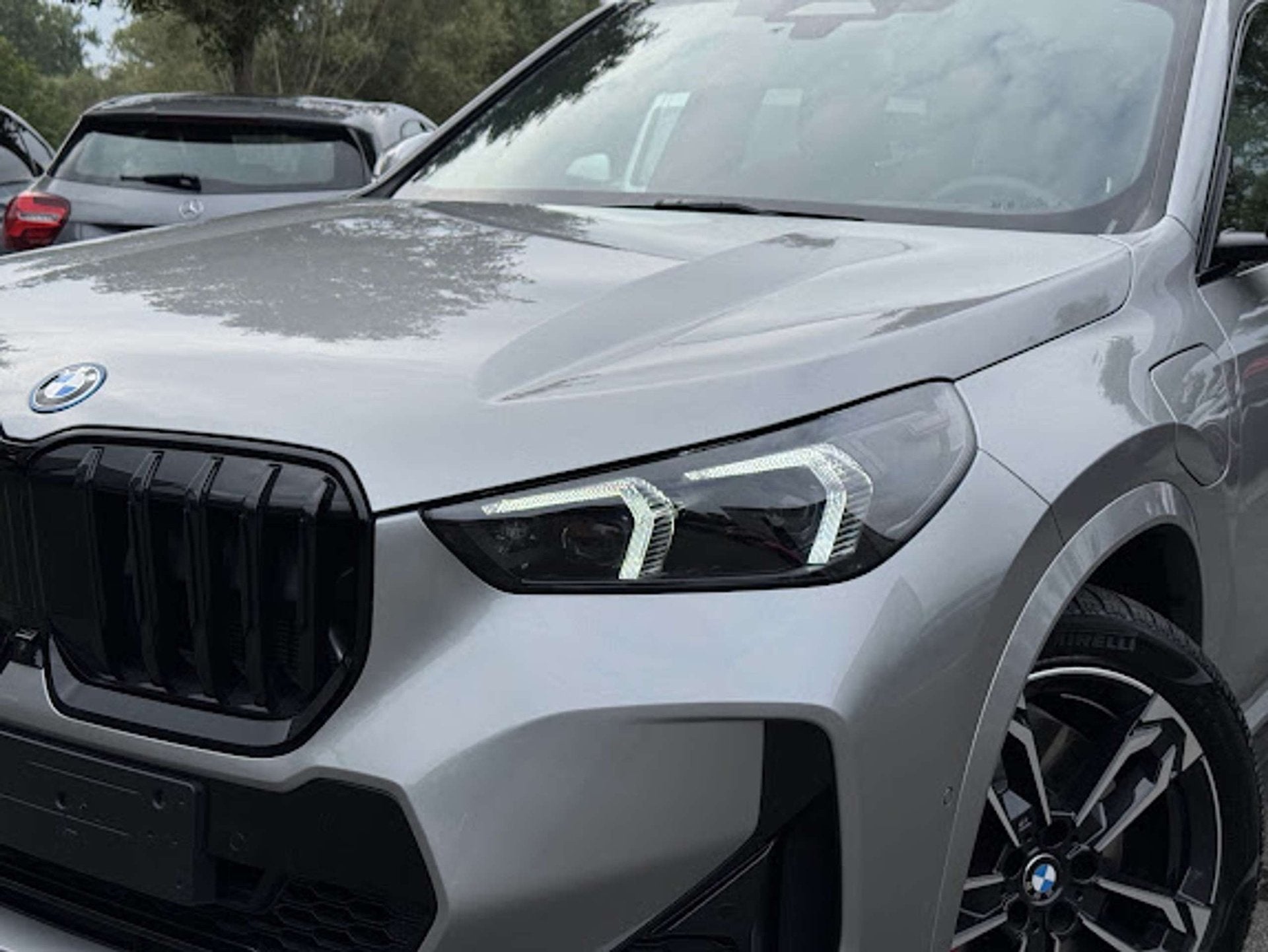 BMW X1 xDrive25e M Sport Pro / HUD / 360CAM / DRIV PROF / KE, Autos, X1, Argent ou Gris, Achat, Euro 6