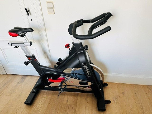 Hometrainer LifeFitness, Sport en Fitness, Ophalen, Zo goed als nieuw, Hometrainer