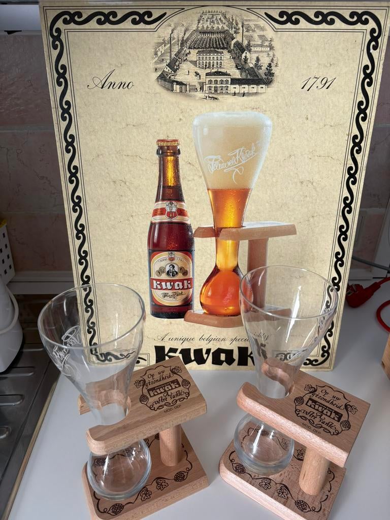 2 verres et un panneau cartonné KWAK, Enlèvement ou Envoi, Comme neuf