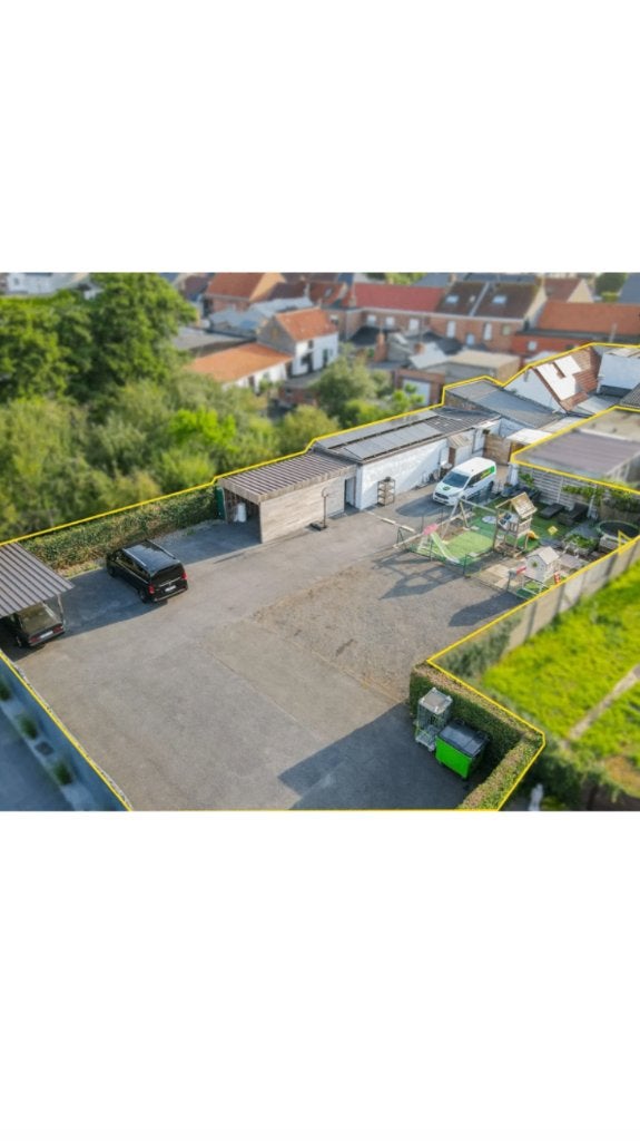 Woning met opslagruimte, Immo