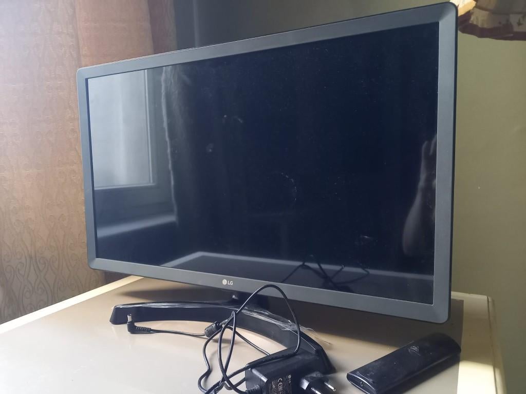 smart tv LG 28 inch, Audio, Tv en Foto, Televisies, Ophalen, LED, Zo goed als nieuw, 60 tot 80 cm