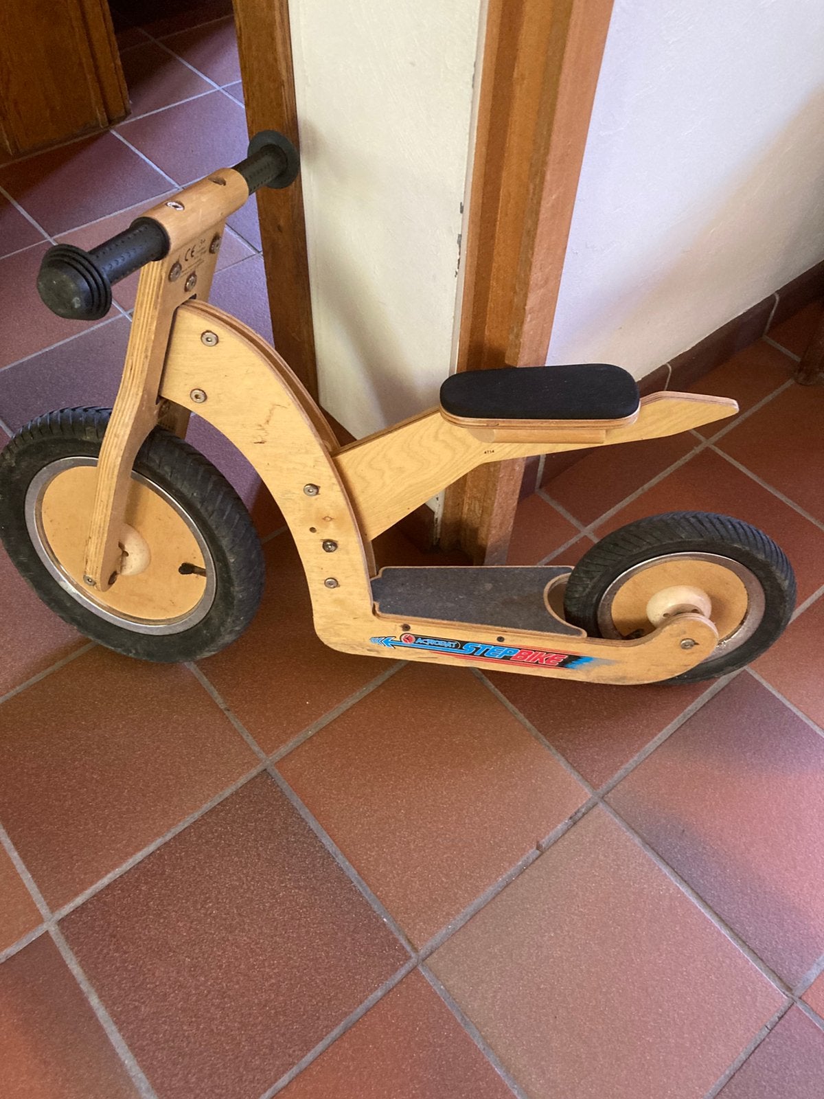 Degelijke houten loopfietd, Ophalen, Gebruikt