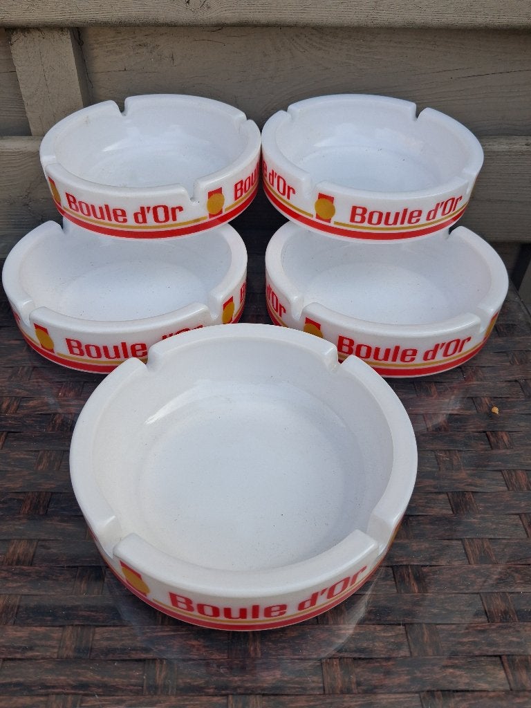 5 cendriers en opaline CIGARETTES BOULE D'OR 14,5 cm, Enlèvement ou Envoi, Comme neuf, Ustensile