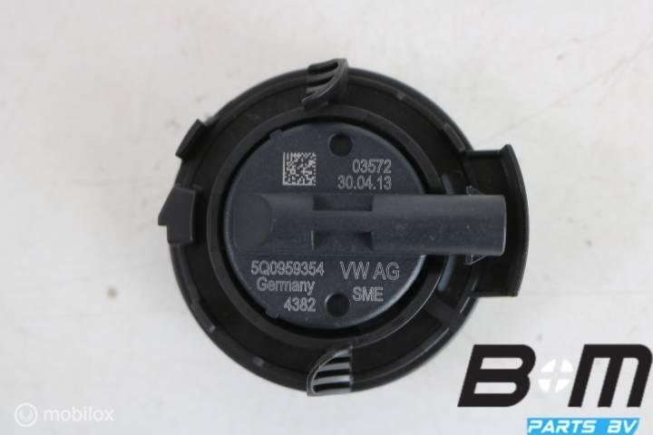 Druksensor links of rechts Audi A3 8V SB 5Q0959354, Utilisé