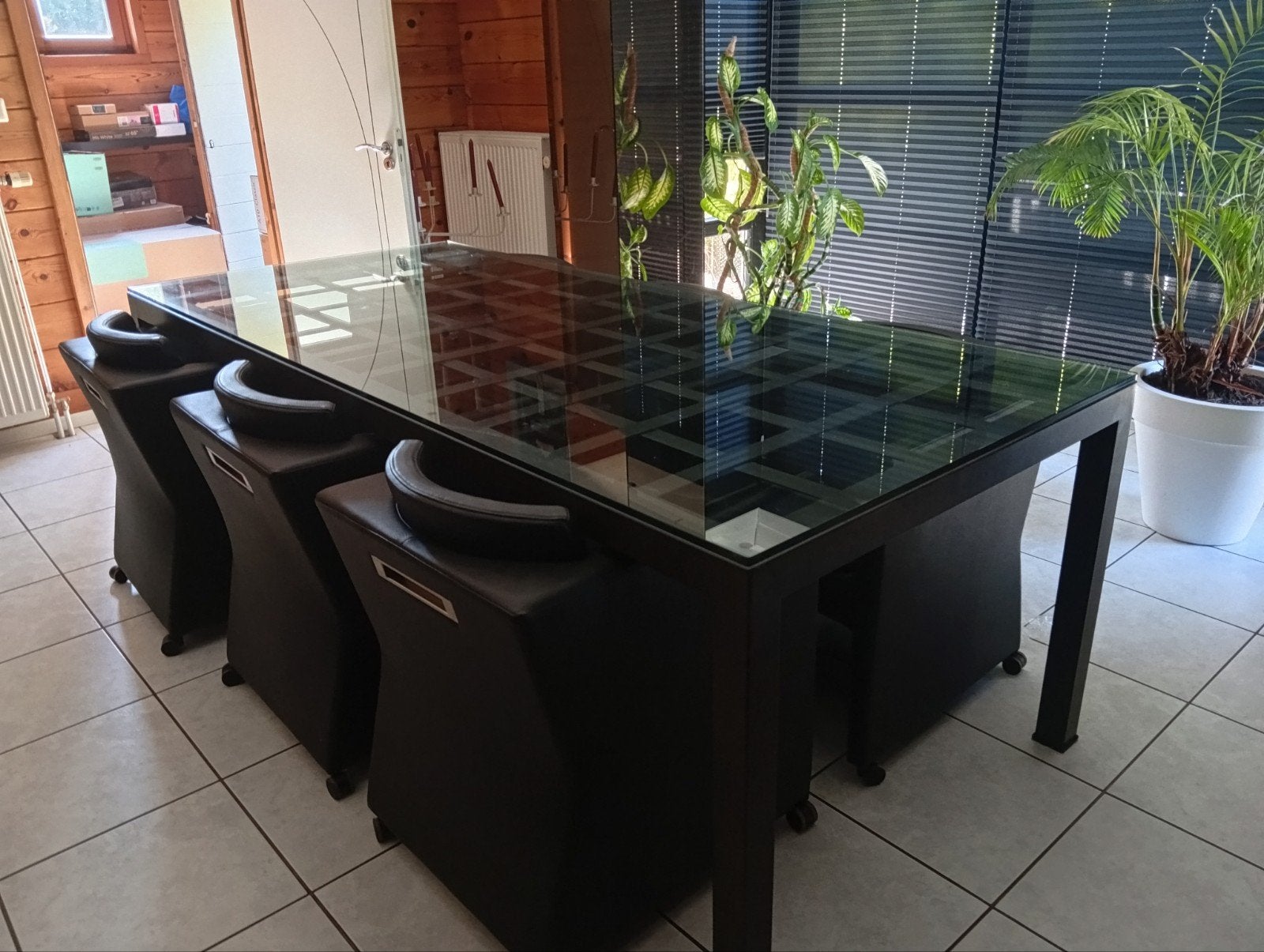 grote eettafel met 6 lederen stoelen, Huis en Inrichting, Ophalen