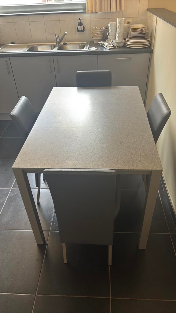 Keukentafel met 4 stoelen, Huis en Inrichting, Complete eetkamers, Gebruikt, 4 tot 6 stoelen, Ophalen