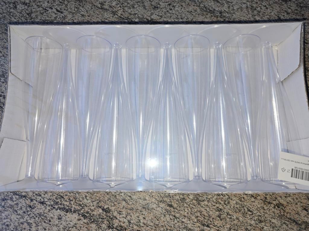 Lot de 60 flûtes à champagne "plastique"