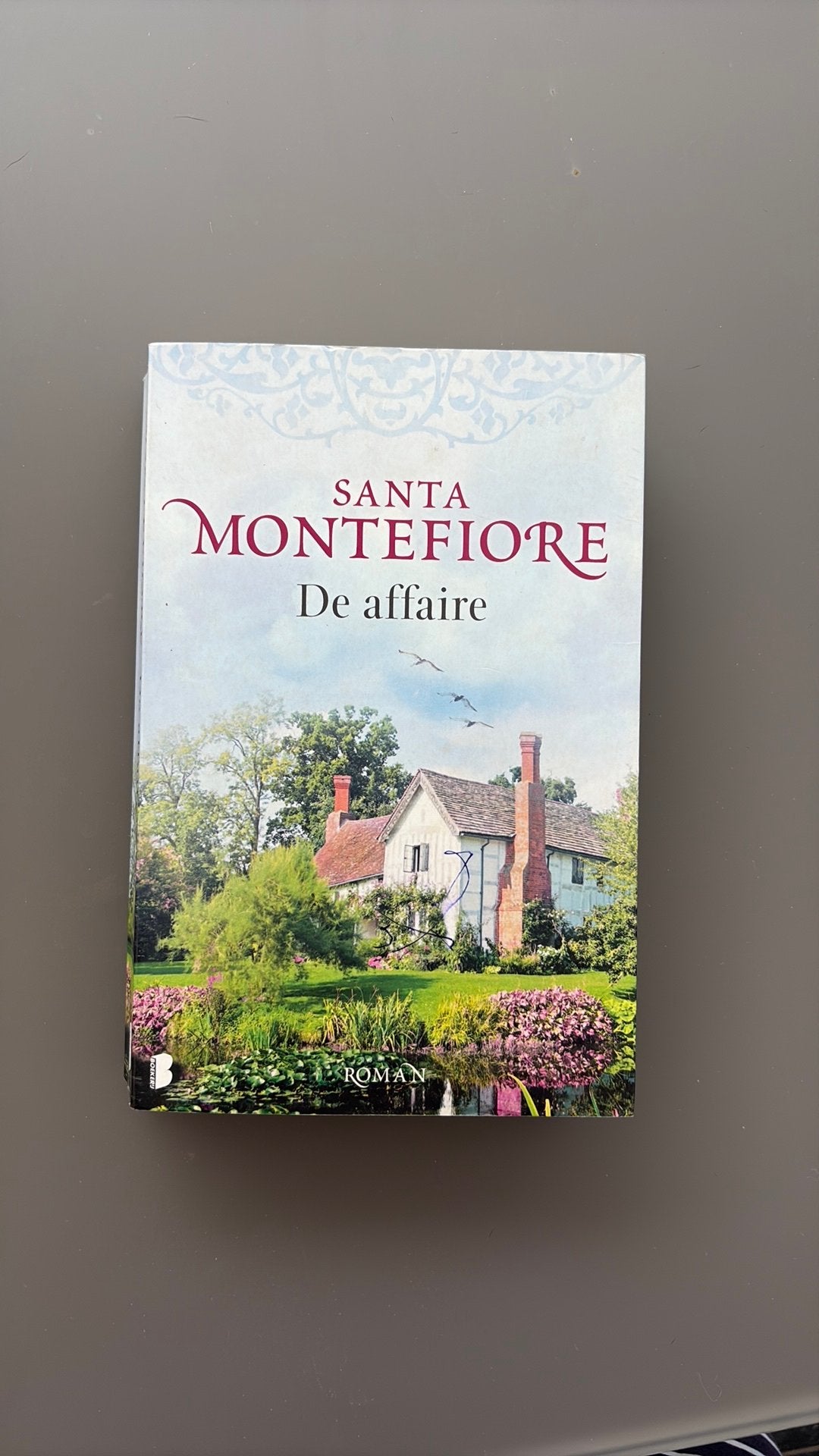 Santa Montefiore - De affaire, Ophalen, Santa Montefiore