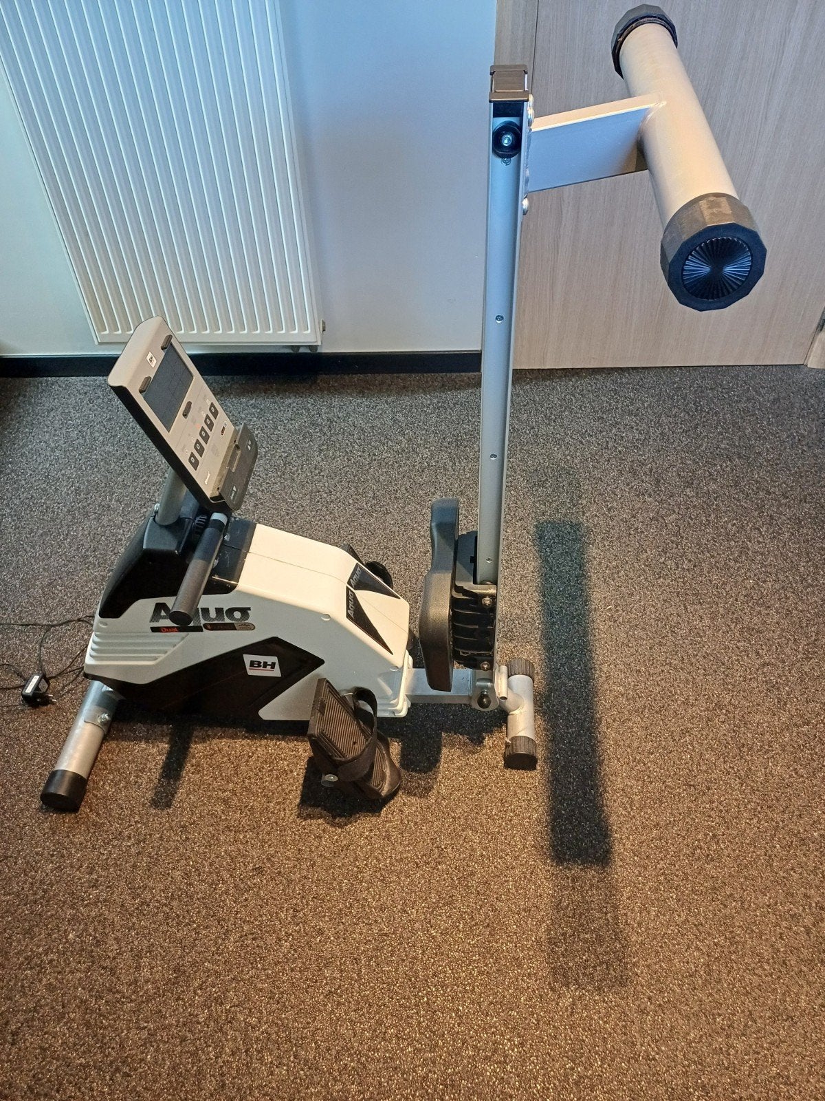 BH Aquo Dual R309U roeitrainer., Sport en Fitness, Ophalen, Gebruikt, Benen, Roeitrainer
