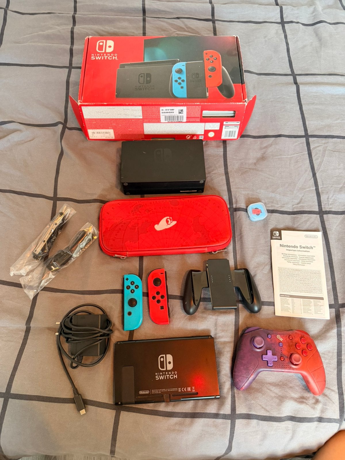 Nintendo Switch compleet me extra controller, oplaadkabel, Ophalen of Verzenden, Zo goed als nieuw