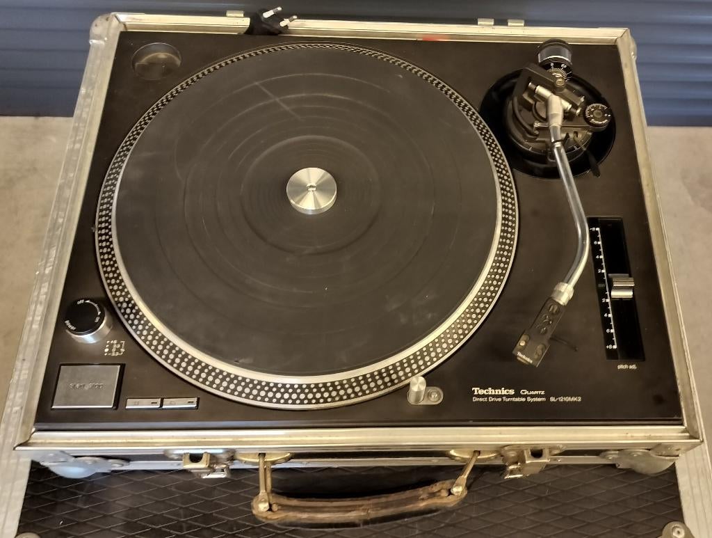 Platenspeler Technics SL1210 MK2-E in flightcase, Audio, Tv en Foto, Platenspelers, Ophalen, Gebruikt, Pitch-regelaar, Platenspeler