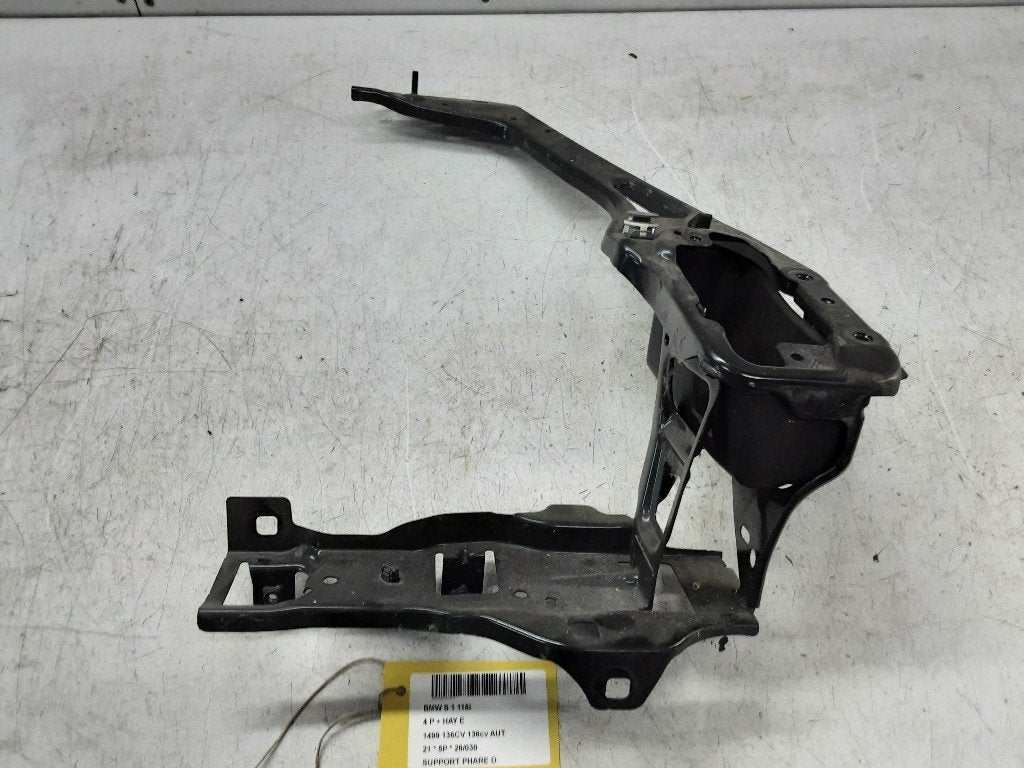KOPLAMP HOUDER RECHTS BMW 1 serie (F40) (745988216), Gebruikt, BMW, Petuelring 130
80809  München, DE, Bayerische Motoren Werke AG