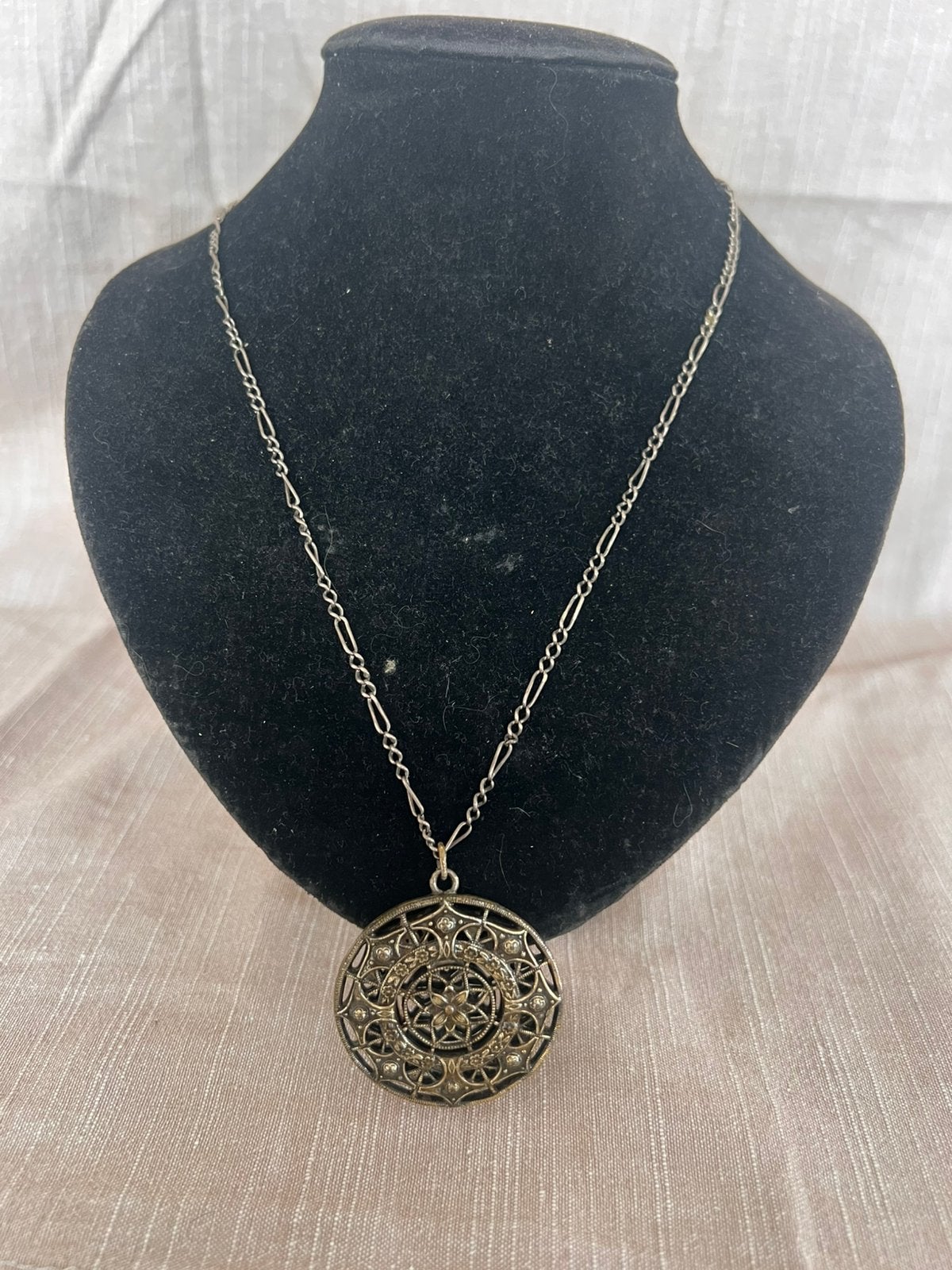 Ketting met cirkel, Ophalen of Verzenden, Zo goed als nieuw