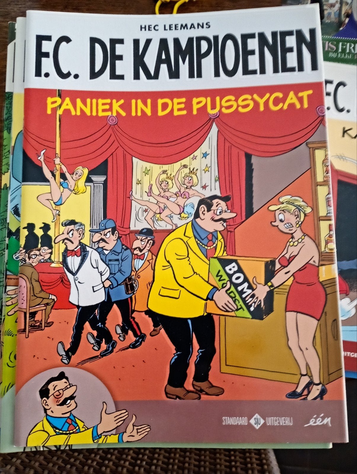 Fc de kampioenen: paniek in de pussycat, Ophalen
