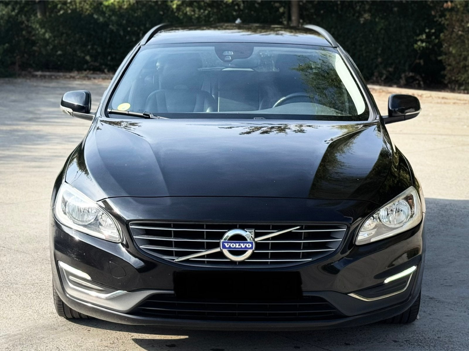Volvo V60 2.0 Diesel 2016, Auto's, Dealer onderhouden, Zwart, Leder, Te koop