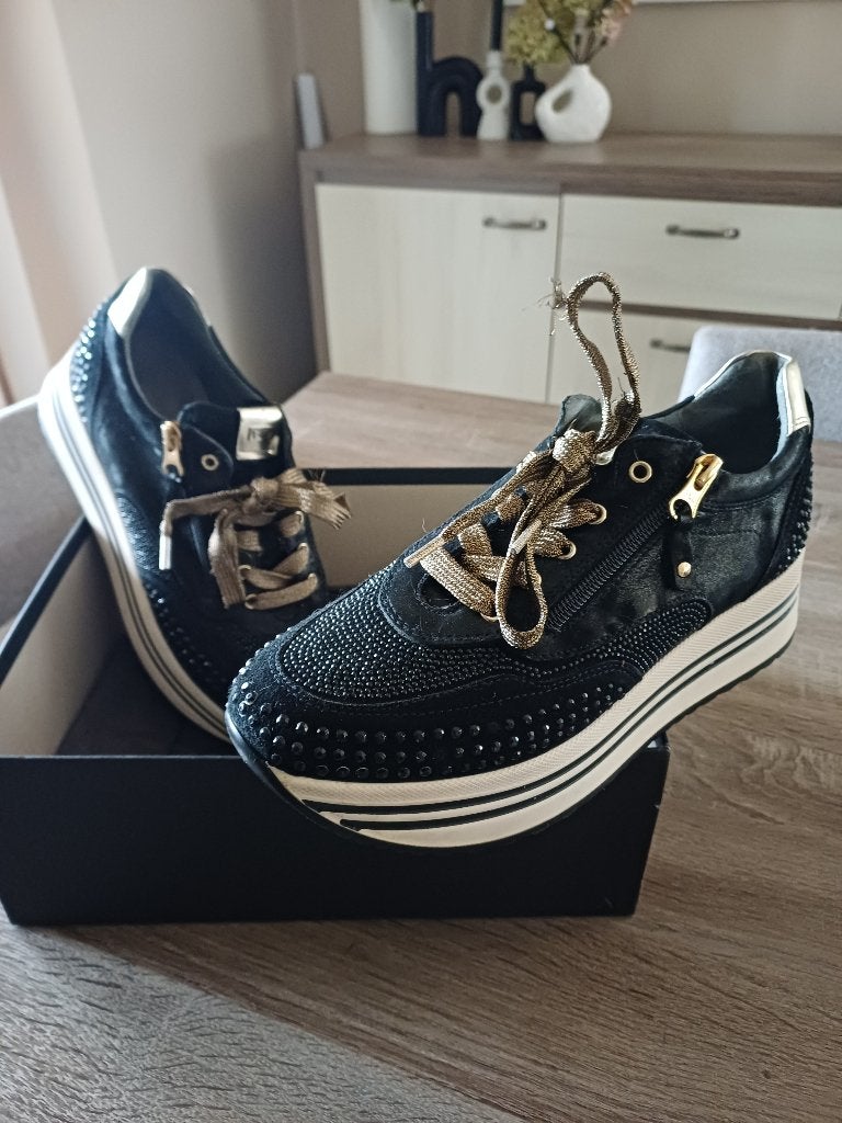 Basket "nero giardini ", Sport en Fitness, Ophalen of Verzenden, Zo goed als nieuw, Schoenen