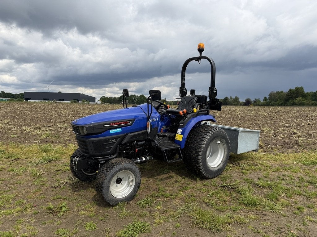 Farmtrac FT26 HST minitractor DEMO 2026 38 uur incl grondbak, Autres marques, Jusqu'à 2500