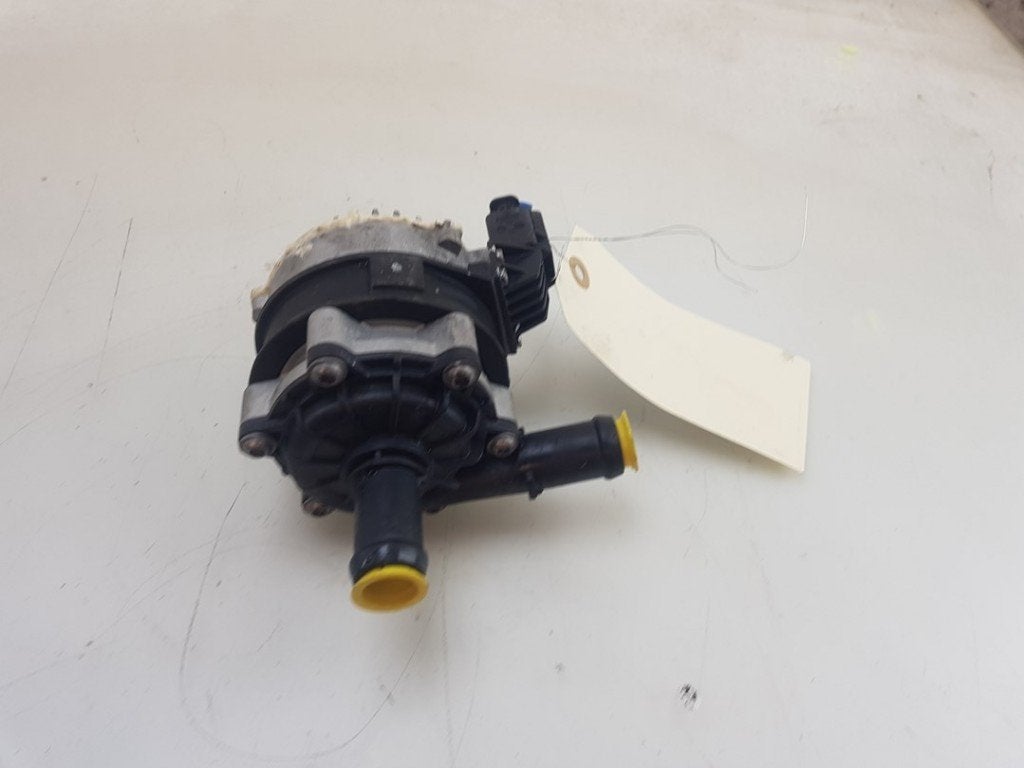 EXTRA WATERPOMP Volvo XC40 (XZ) (|32339380|), Gebruikt, Info@volvocars.com, Volvo, Volvo Car Germany GmbH