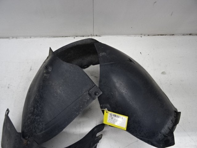 PARE BOUE AVANT DROIT Volkswagen Golf V (1K1), Utilisé, Droite, Volkswagen, Garde-boue