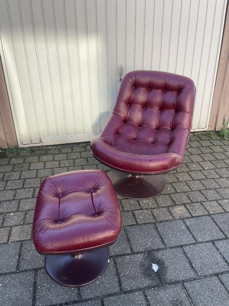 vintage design fauteuil met voetenbank, Huis en Inrichting, Ophalen, Zo goed als nieuw