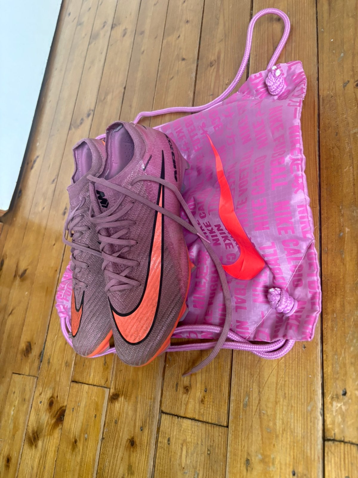 Nike Mercurial rose, Envoi, Comme neuf