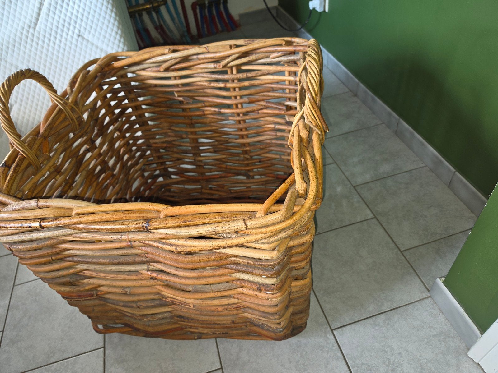 Prachtige Grote Gevlochten Rotan Rieten Mand - Zeer Stevig!, Huis en Inrichting, Ophalen