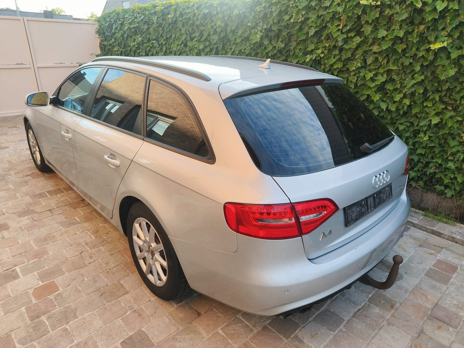 Audi A4 Euro 5. APPROUVÉ POUR LA VENTE !, Autos, Audi, Achat, Boîte manuelle, A4, Noir