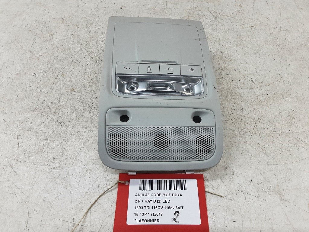 ECLAIRAGE DE PLAFONNIER Audi A3 (8V1 / 8VK) (8V0947135B), Auto-Union-Straße  1,
85057  Ingolstadt, DE, Info@audi.de, Audi, Utilisé