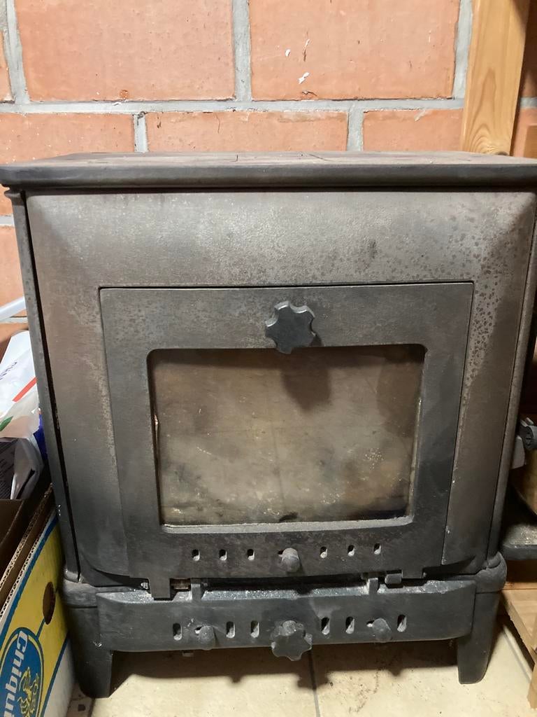 Houtkachel en buizen, Ophalen, Zo goed als nieuw