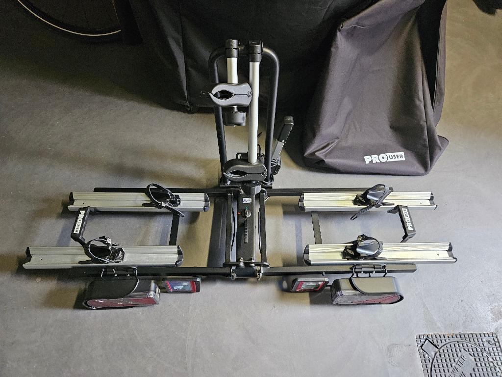 Porte-vélo électrique Pro User Diamant 2 - parfait état, Autos : Divers, Porte-vélos, Support d'attelage, 2 vélos, Comme neuf