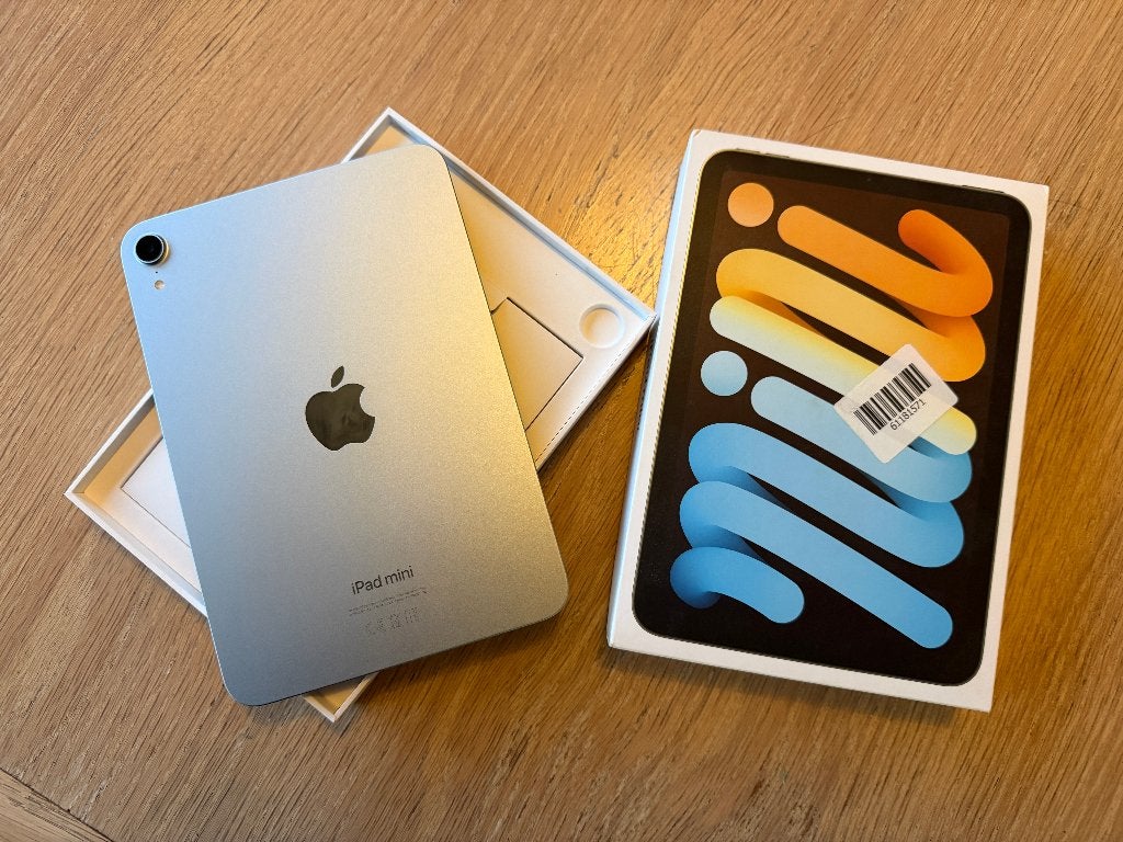 ipad mini 7 in perfecte staat, Computers en Software, Ophalen, Blauw, Zo goed als nieuw, 128 GB
