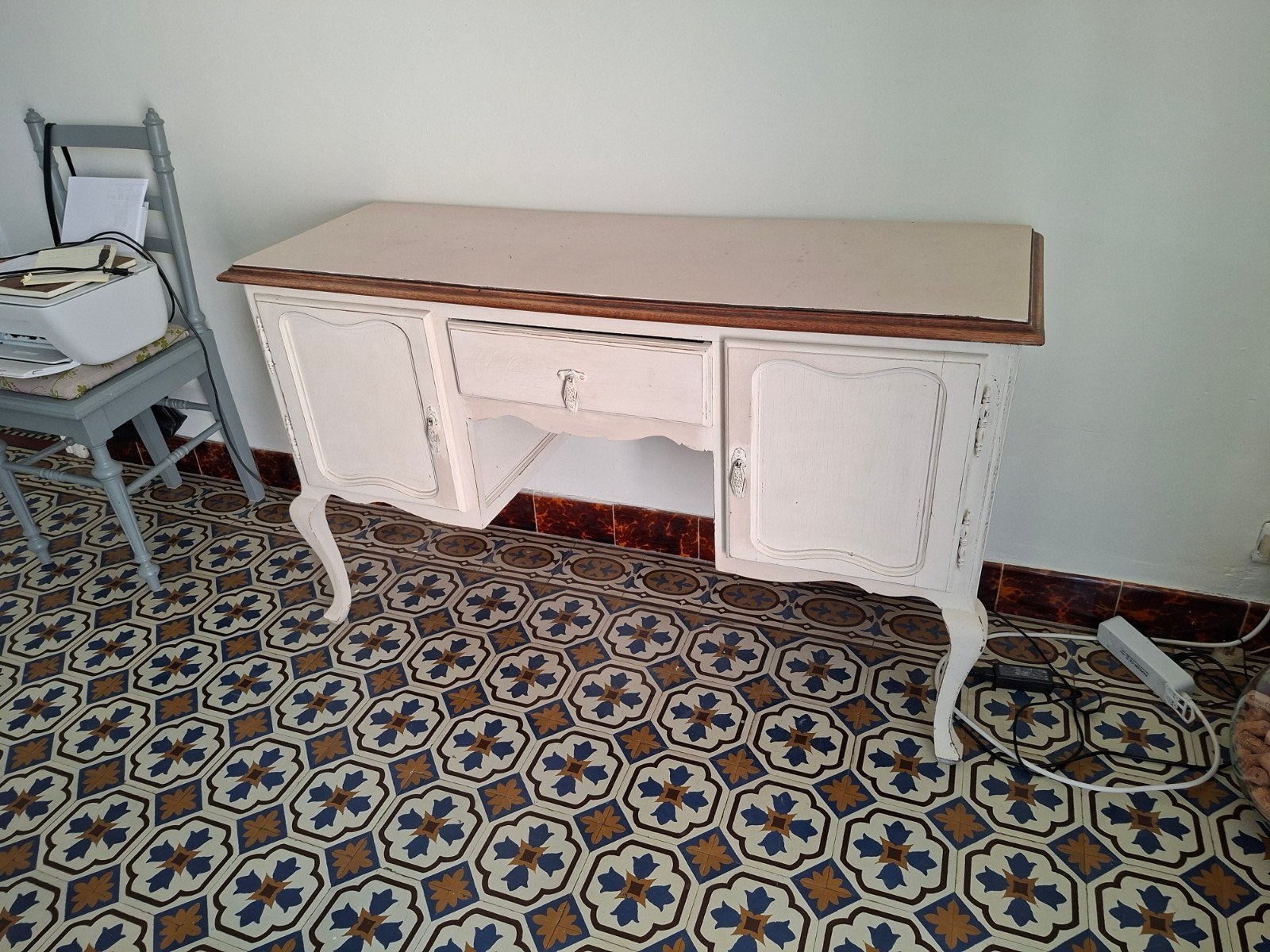 Meuble T.V ou coiffeuse, Enlèvement