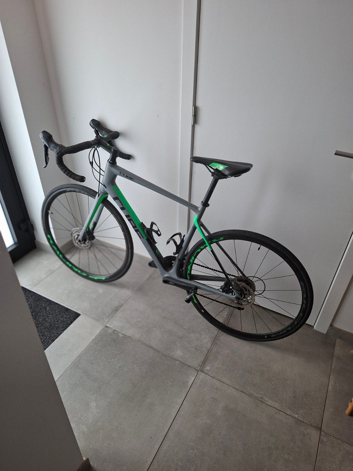 cube attain sl disc pro, Fietsen en Brommers, Fietsen | Racefietsen, Ophalen, Carbon