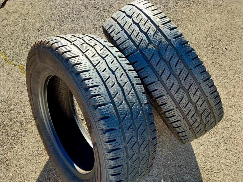 2 pneus hiver renforcés 215/65R16C 106/104T, Auto-onderdelen, Banden en Velgen, Ophalen, 16 inch, Winterbanden, Band(en)