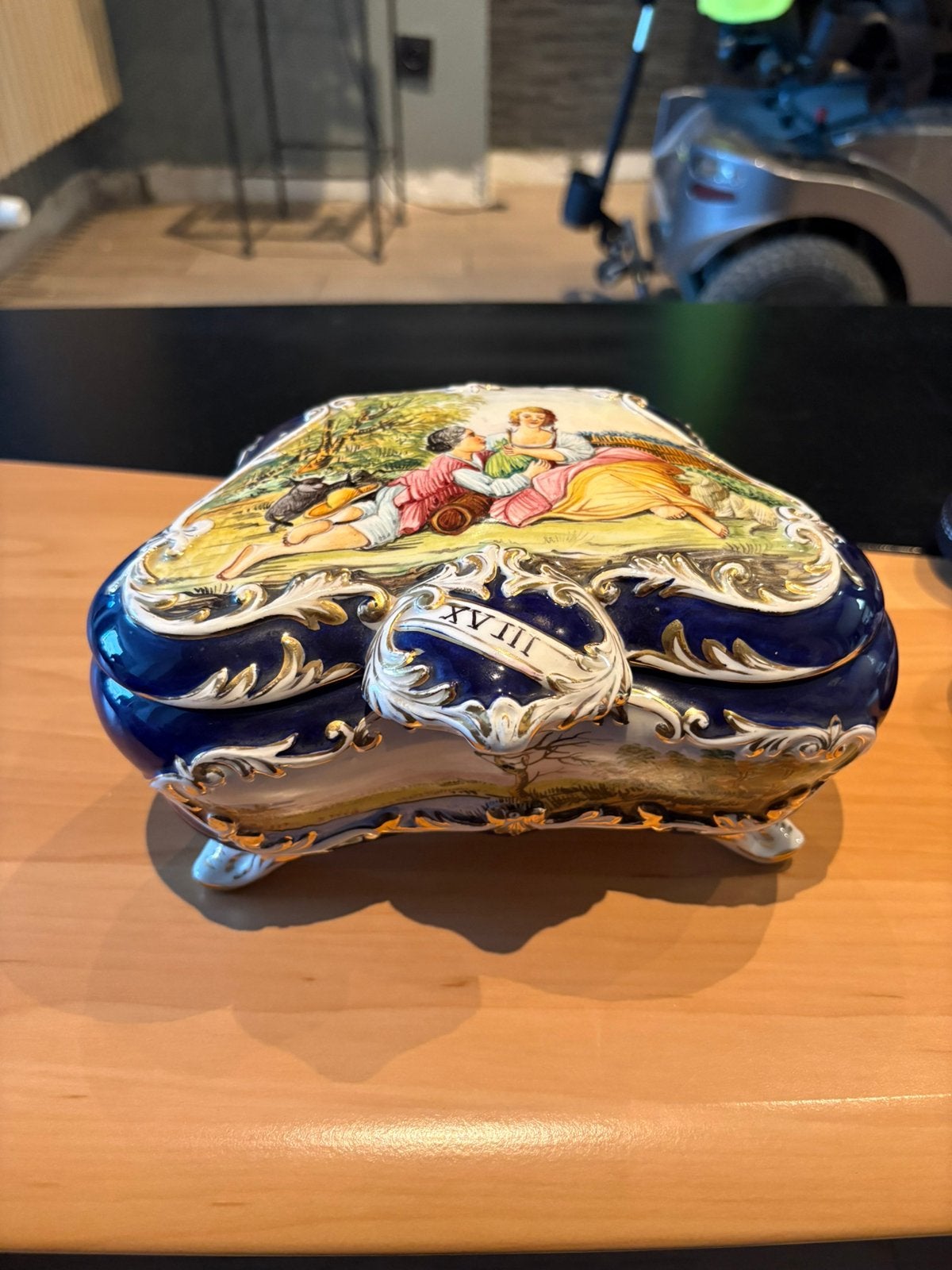 H.Sanders 1992. Juwelendoos, Antiek en Kunst, Ophalen