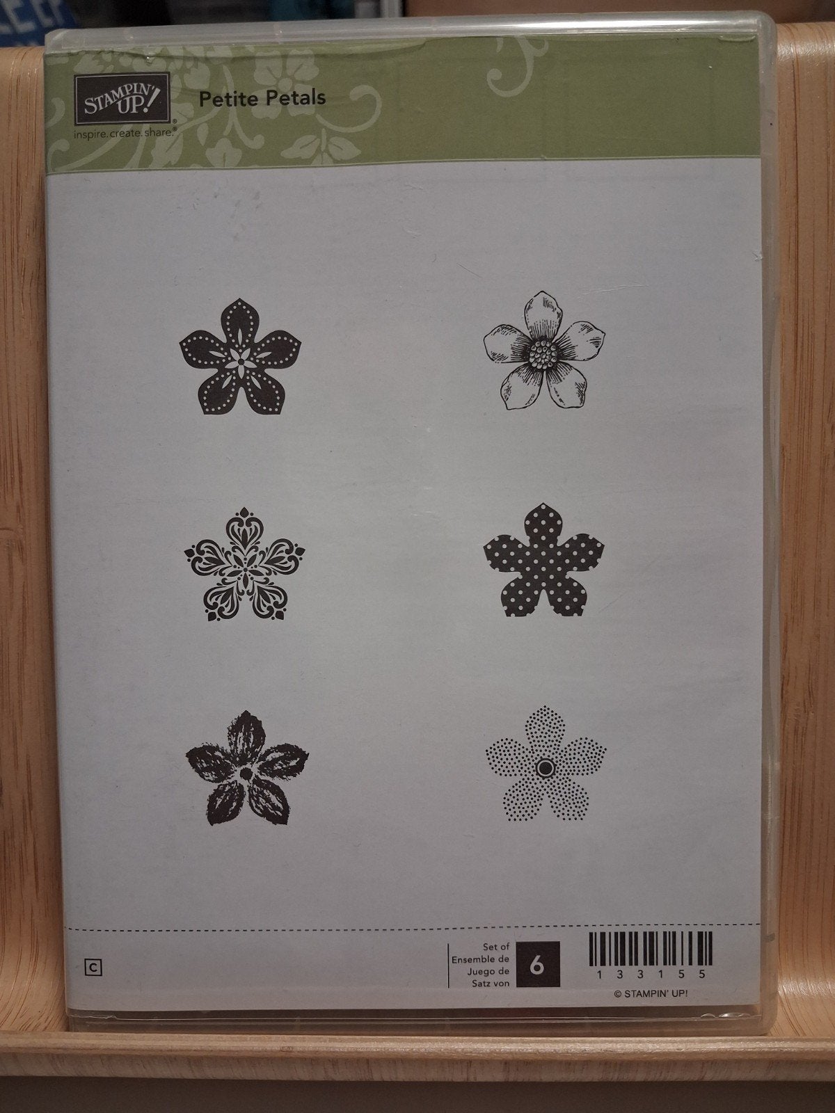 Stampin Up Stempelset Petite Petals en bijhorende punch, Hobby en Vrije tijd, Stempelen, Ophalen