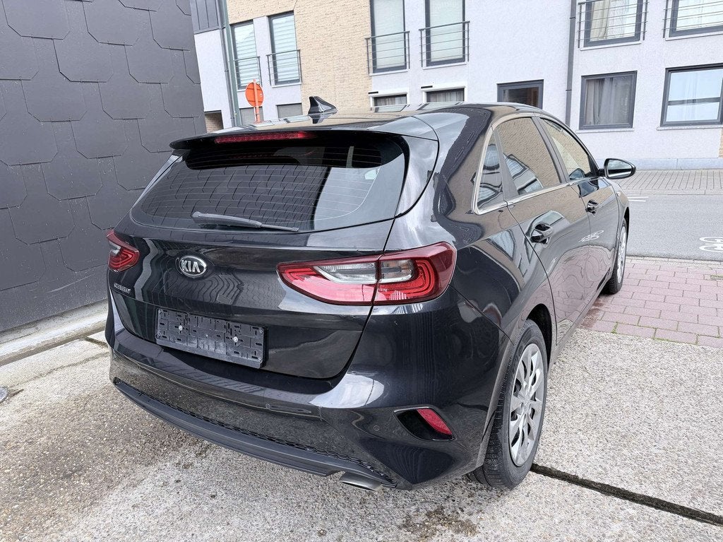 Kia Ceed / cee'd AIRCO | NAVI | PARKEERCAMERA | APPLE CARPLA, Stof, Gebruikt, Overige kleuren, Bedrijf