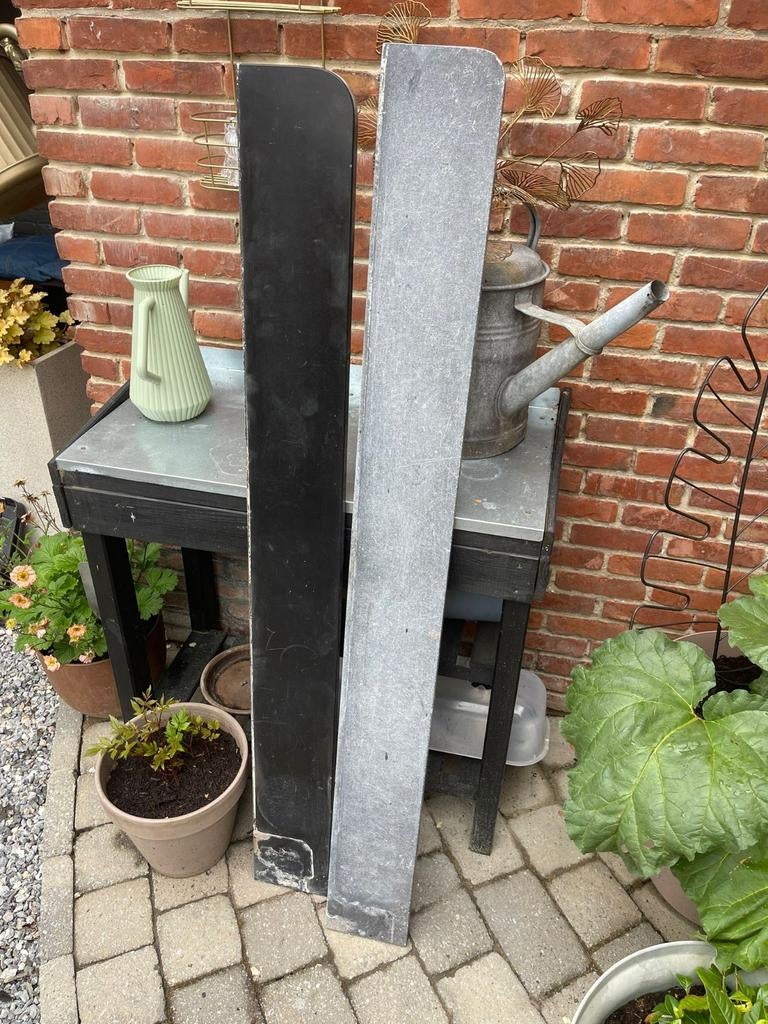 2 verschillende vensterbanken steen, Doe-het-zelf en Bouw, Plinten en Afwerking, Ophalen, Gebruikt, 100 tot 150 cm, Hardsteen