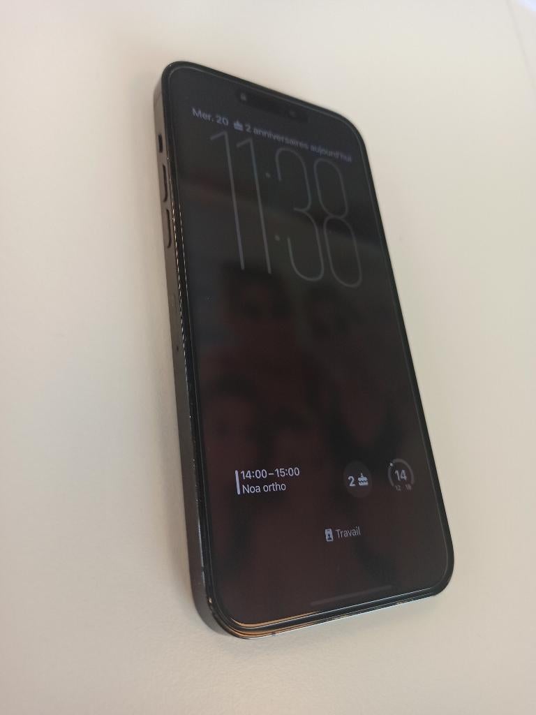 iPhone 14 Pro Max 128Go Black + 10 coques + verres protect, Télécoms, Téléphonie mobile | Apple iPhone, 128 GB, Comme neuf, Enlèvement