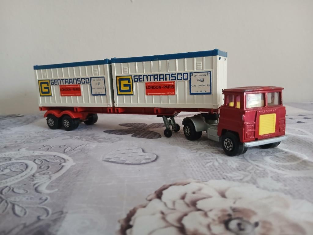 Matchbox trucks, Hobby & Loisirs créatifs, Voitures miniatures | 1:43, Enlèvement ou Envoi, Utilisé, Bus ou Camion, Matchbox