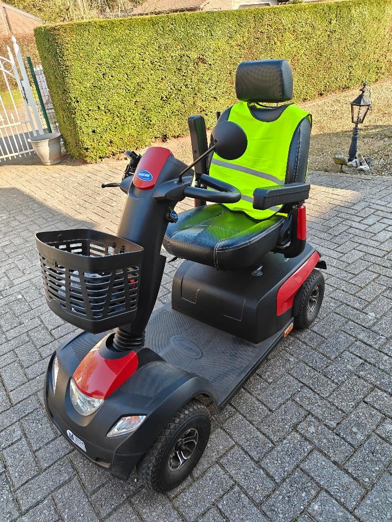 Scootmobiel rood of blauw, Diversen, Brommobielen en Scootmobielen, Ophalen, Gebruikt, Invacare, 15 km of minder
