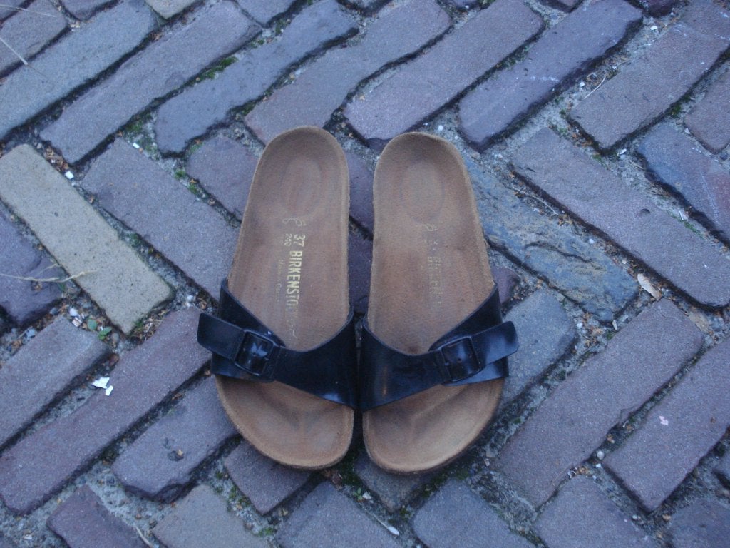 Birkenstock madrid zwart 37 nu gratis verzending per post, Slippers, Zwart, Ophalen of Verzenden, Zo goed als nieuw