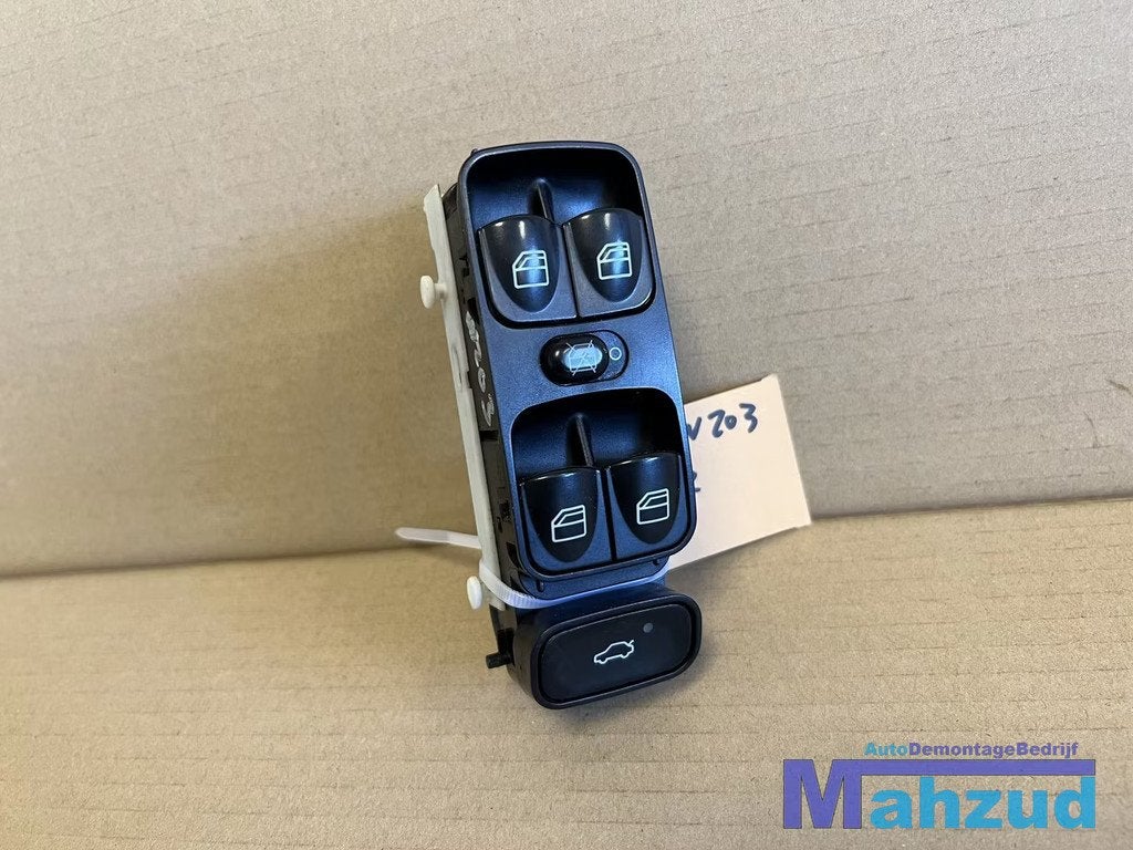 MERCEDES C-KLASSE W203 Raamschakelaar 2000-2007 A2038210679, Mercedes-Benz AG, Mercedes-Benz, Utilisé, Mercedesstrasse 120
70372  Stuttgart, DE