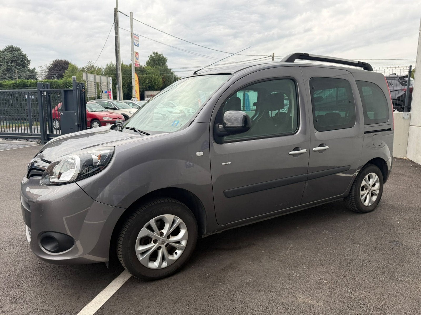 Renault Kangoo Limited 1.2 essence, Auto's, Euro 6, 4 cilinders, Bedrijf, Handgeschakeld