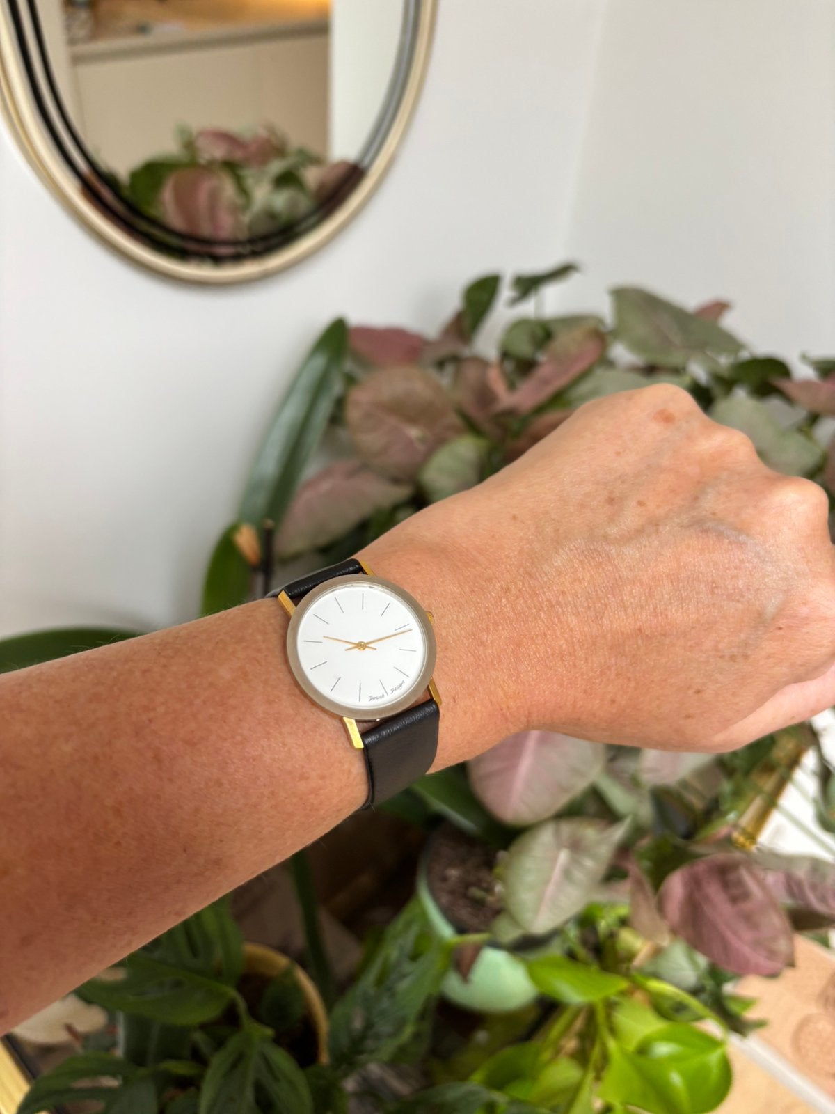 Minimalistisch Danish Design dameshorloge – Werkend!, Handtassen en Accessoires, Horloges | Heren, Overige merken, Leer, Staal