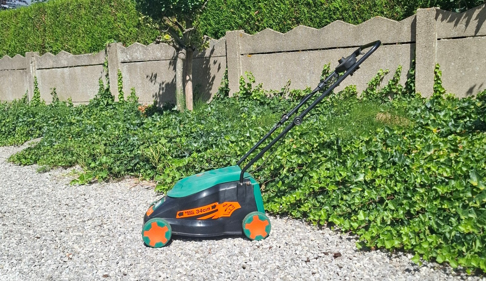 Elektrische grasmaaier, Tuin en Terras, Ophalen, 30 t/m 39 cm, Elektrische grasmaaier, Black en Decker