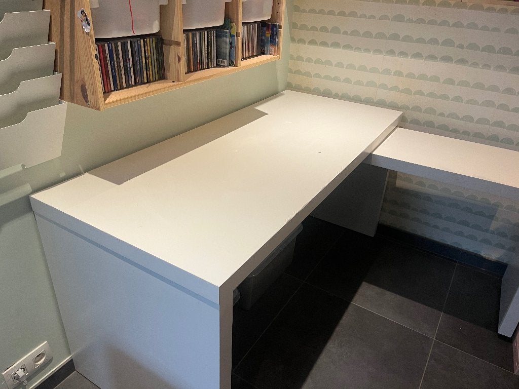 Malm bureau, Ophalen, Gebruikt, Hout, Hoekbureau