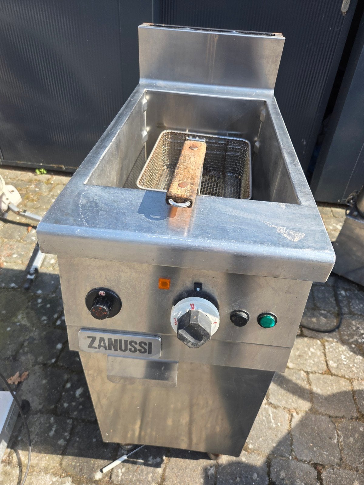 Gas fryer machine, Electroménager, Friteuses, Enlèvement